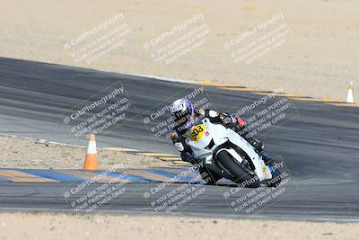 media/Jan-12-2025-CVMA (Sun) [[be1d2b16e3]]/Race 3-Amateur Supersport Middleweight/